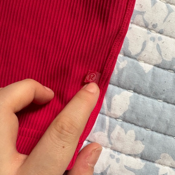 Lululemon Power Pivot Tank - Picture 2 of 2
